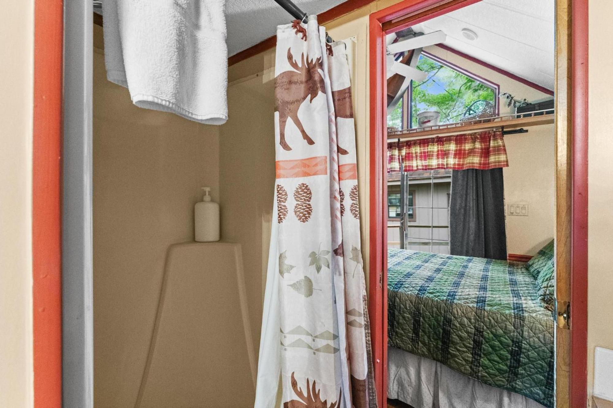 Cascades Inn Tiger Екстер'єр фото