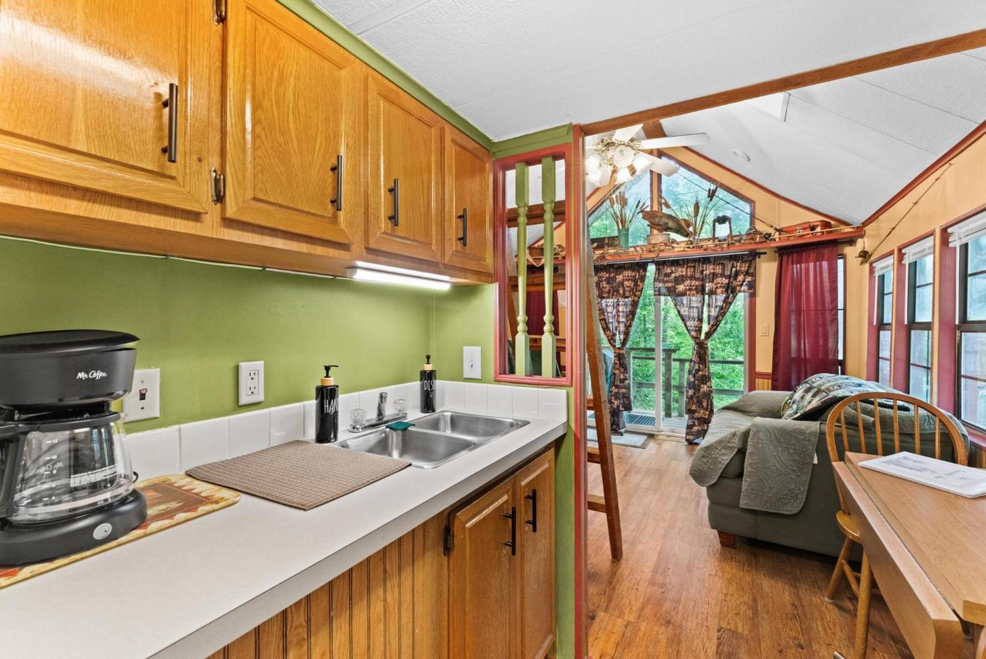 Cascades Inn Tiger Екстер'єр фото